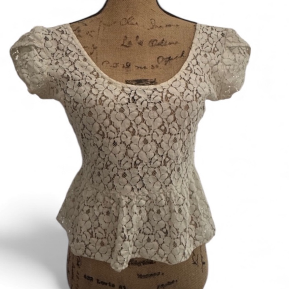 Anthropologie Pins and Needles Crochet Lace Peplum Top White Size Small EUC